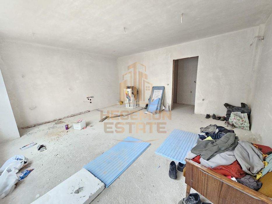 Продава се Тристаен апартамент в Варна, Левски - 102 кв.м за 1726 €/кв.м - Снимка #4