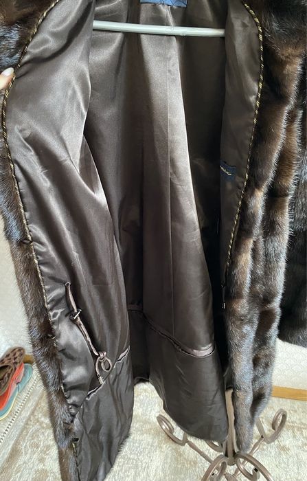 Продам норковую шубу