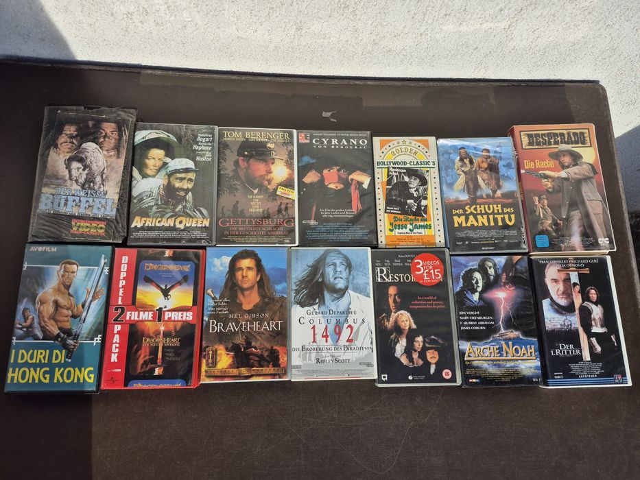 Vând lot 35 casete video VHS  originale,cu filme actiune,