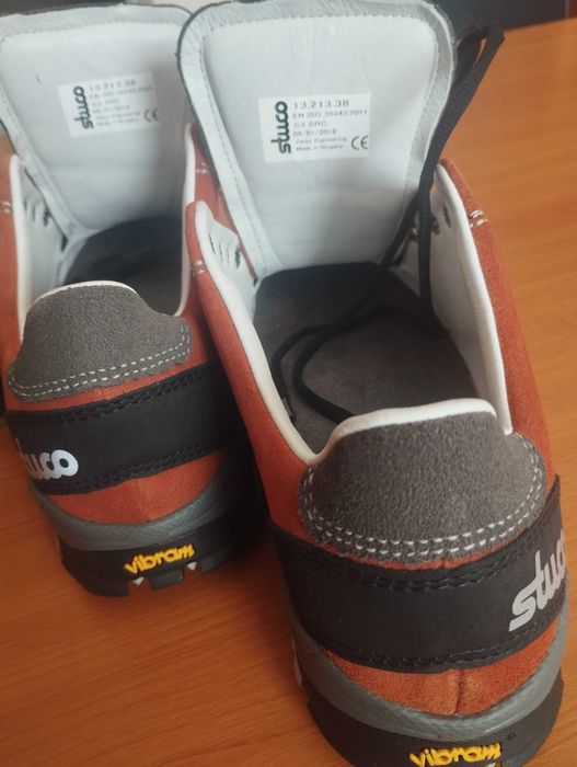 Дамски обувки на фирмата  STUCO AG,