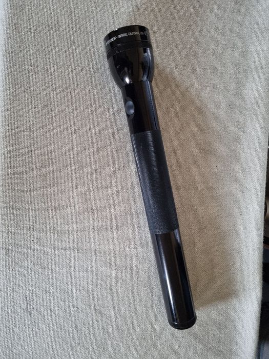 Lanterna Maglite USA. Perfect functionala. Impecabila.