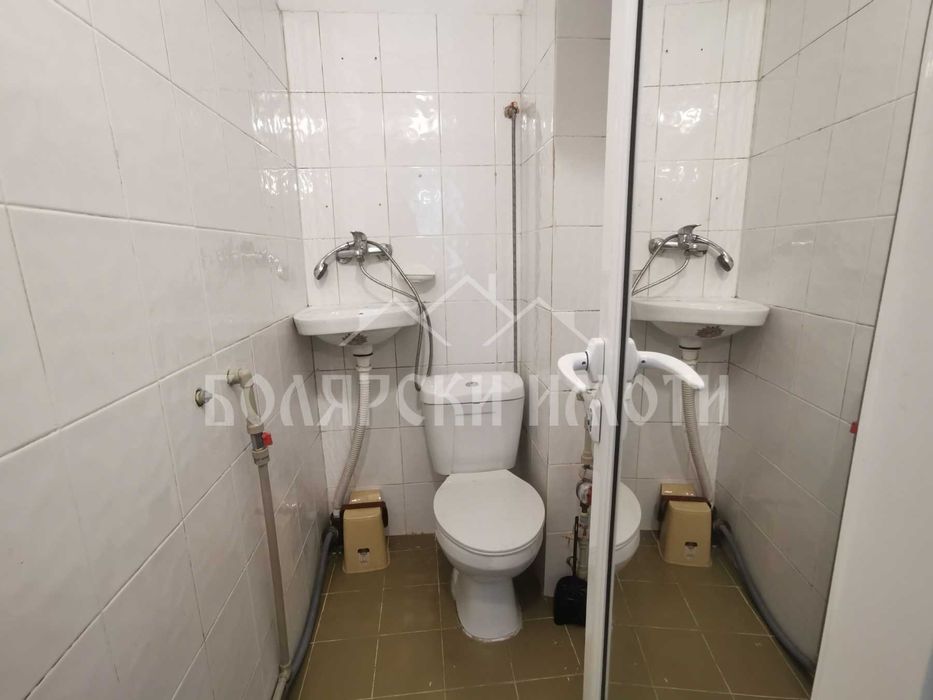 Дава се под наем Едностаен апартамент в Велико Търново, Бузлуджа - 20 кв.м за 153 € - Снимка #5