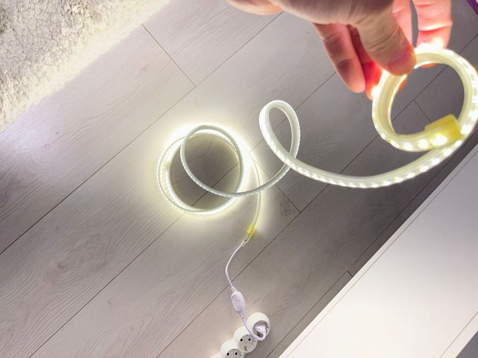 Banda Led waterproof 3 metrii pentru bucatarie etc