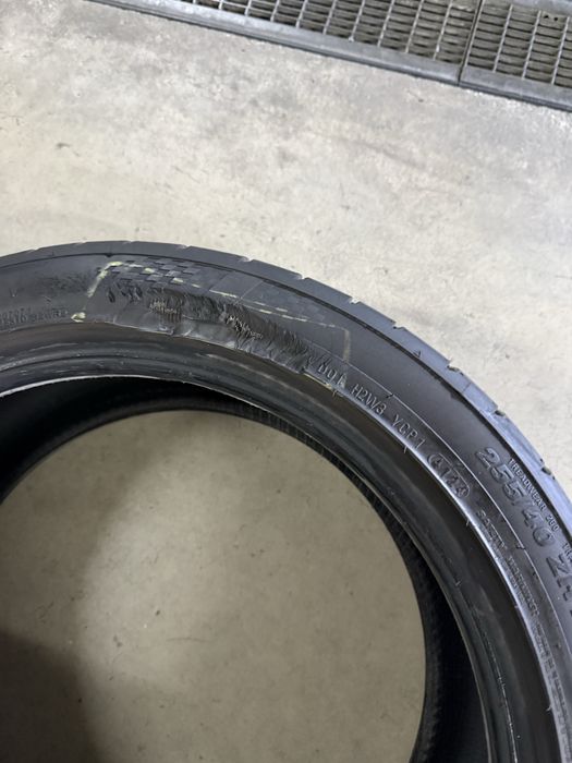 Vand 2 anvelope 225/45R18 + 2 anvelope 255/40 R18