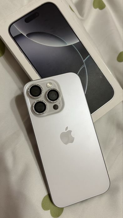 Продаю iPhone 16 Pro