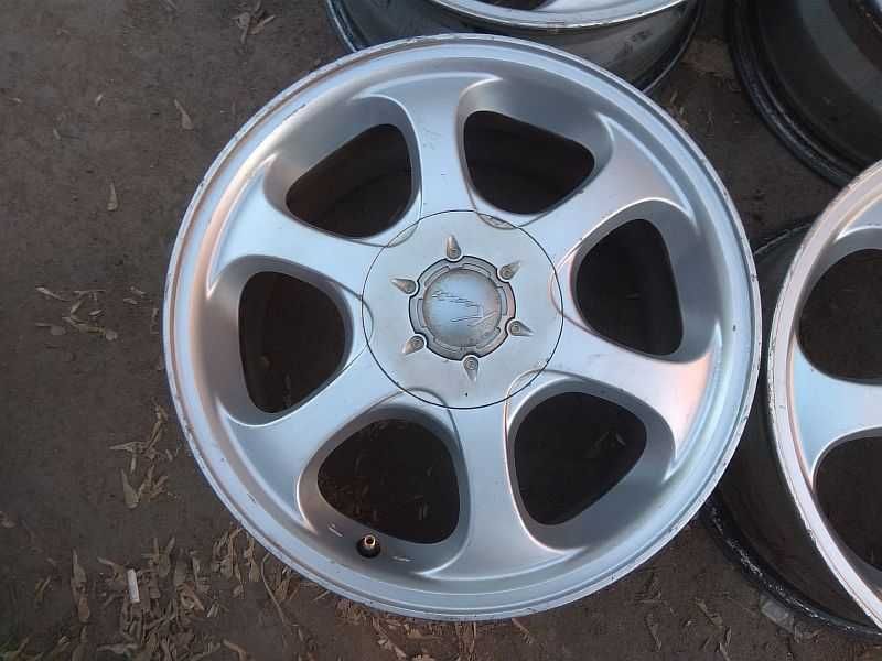 Продам оригинальные легкосплавные диски