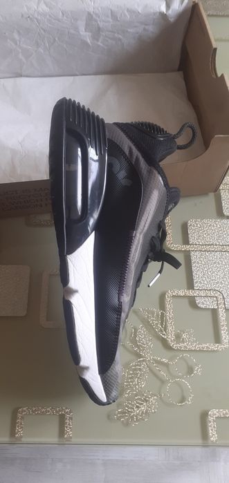 Vand adidasi Nike originali