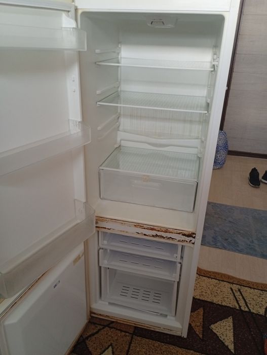 Холодильник ESTEL