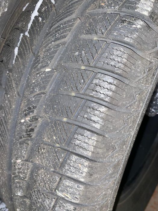 Продам резину 2 балона