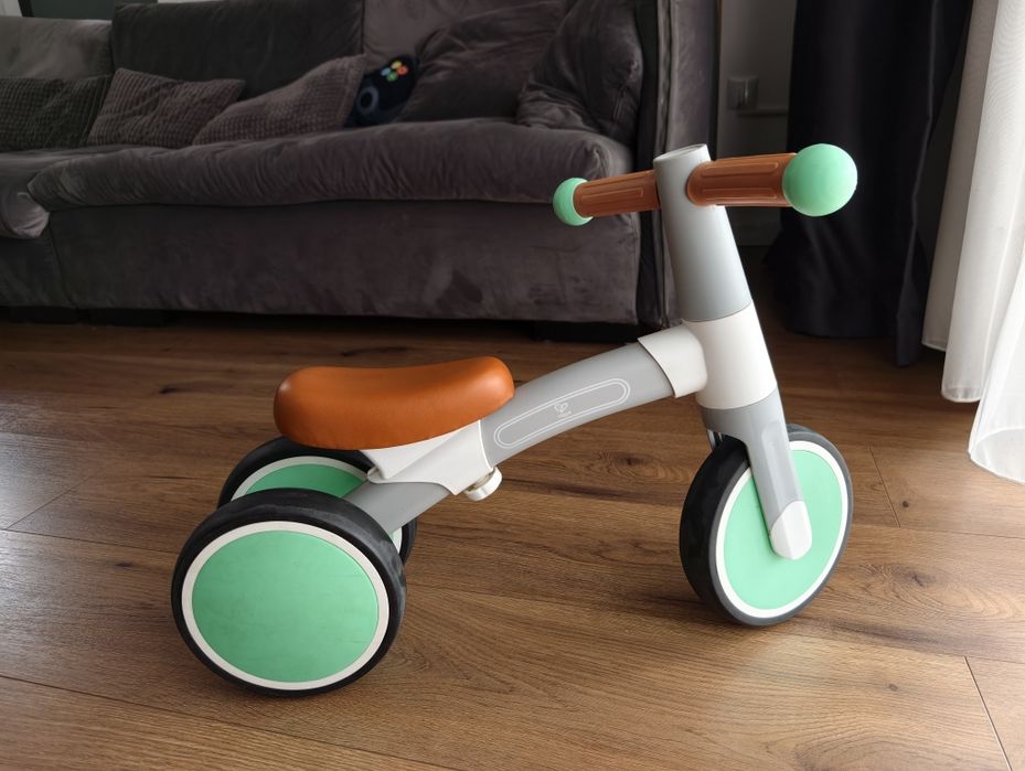HAPE Bicicleta de echilibru Verde cu 3 rotiI - tricicleta 1-4 ani
