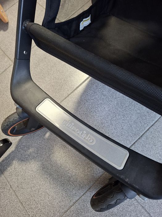 Детска количка много добре запазена