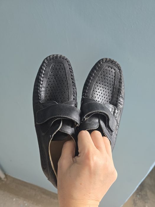 Туфли на мальчики 33 и 37 размер!