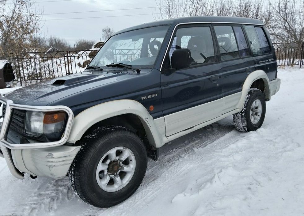 Продам Митсубиси паджеро 2.