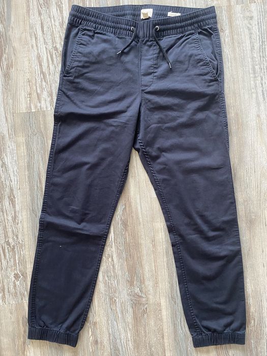 Дънки Slim Fit - класически стил