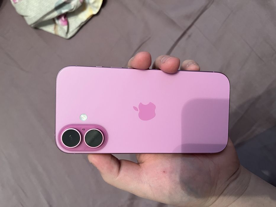 Продается iphone 16.  128гб