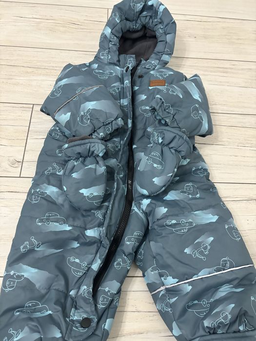 Продам детский комбинезон Угги в подарок