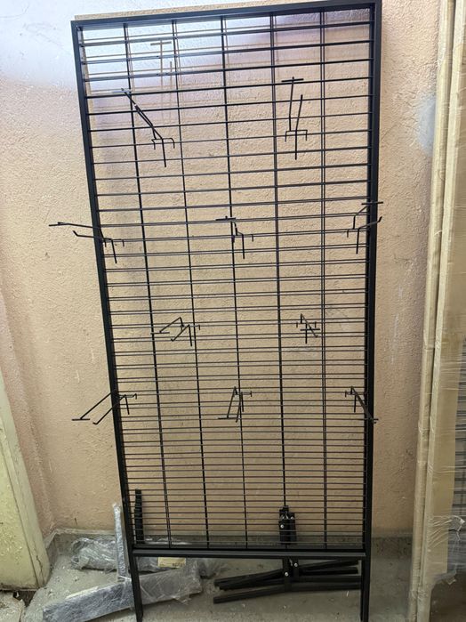 Стелаж за мартеници