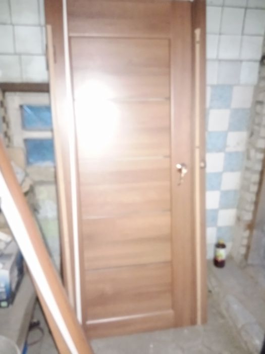 Продам двери в хорошем состоянии