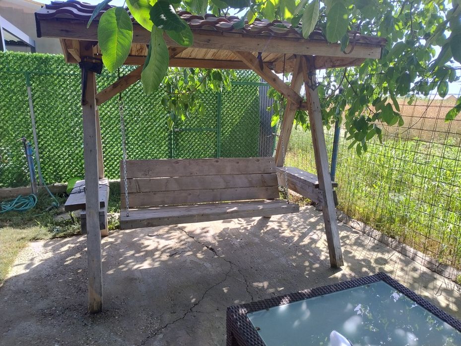 Vând leagăn din lemn