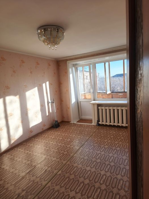 Продам 2 ком квартиру в р-оне СКГУ