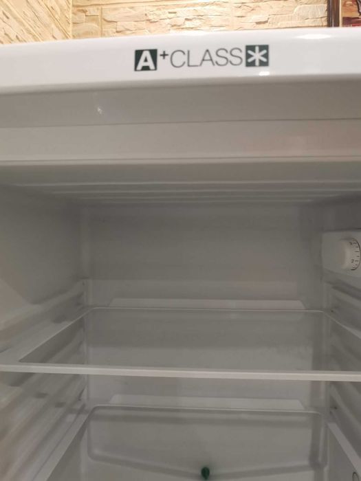 Хладилник с фризер - Indesit CAA 55