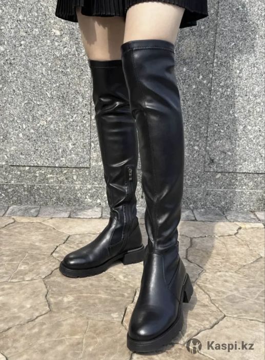 Дубленка и ботфорты