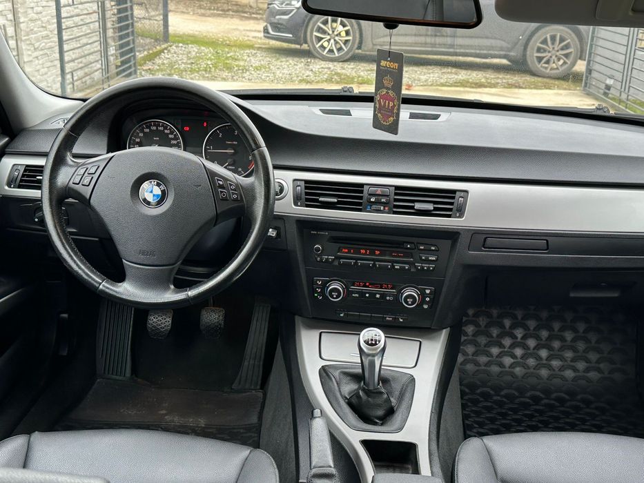 BMW , seria 3 , 318d