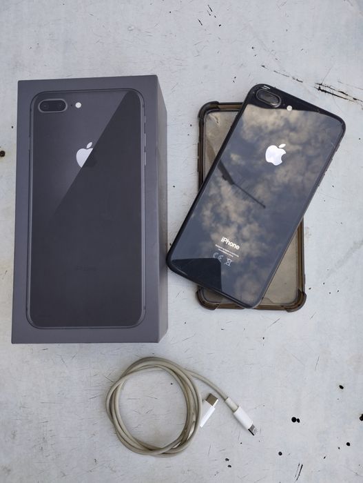 Продам iPhone 8 plus 64Gb