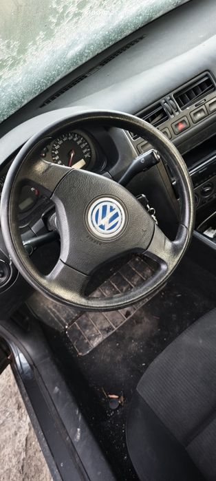 Volkswagen Bora 1.6 16V на части