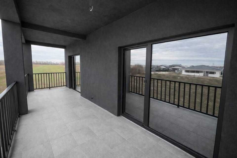 Proprietar vând apartament cu 2 camere, etajul 1, lângă Timișoara