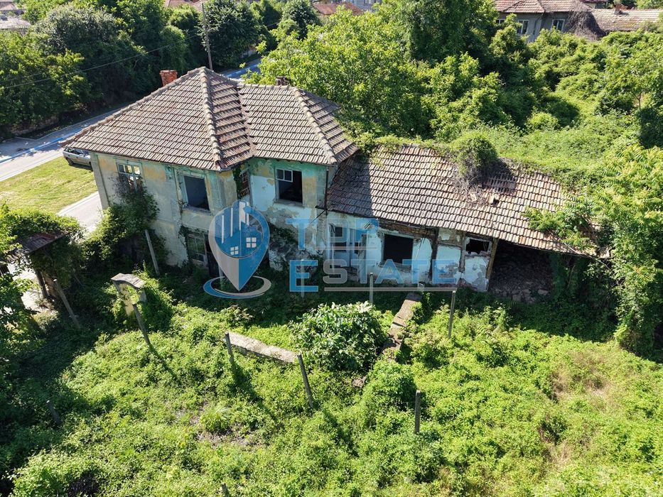 Продава се Къща в Борово - 315 кв.м за 56 €/кв.м - Снимка #2