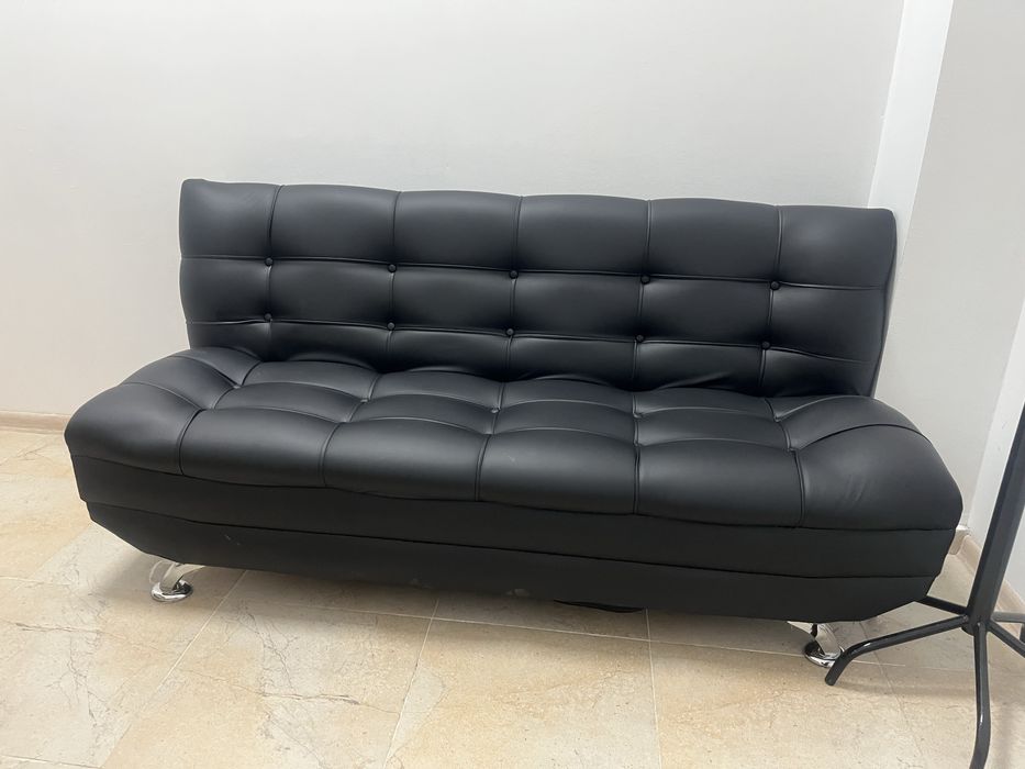 Продам диван офисный