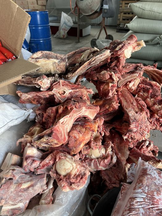 В продаже кости для собак. Говядина.