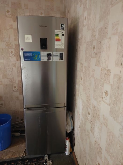 Milliy bogʻ metroni oldidan bollarga kvartir