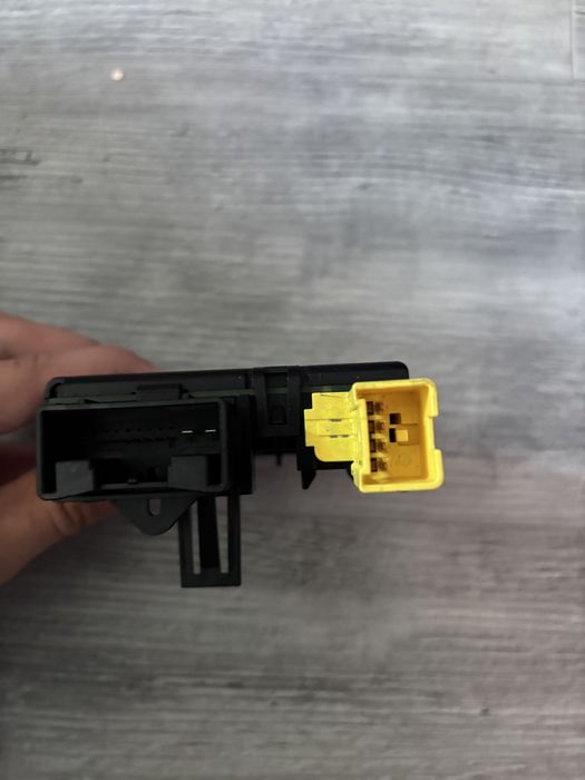 Модул за мултиволан VW VW 1K0 953 549 CQ и VW 1K0 953 549 BD