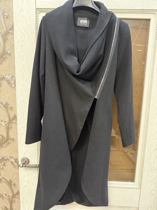 Пальто Zara весеннее размер L