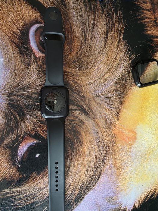 Vând Apple Watch SE2