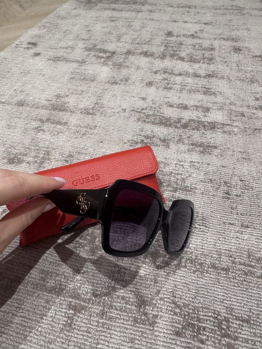 Слънчеви очила GUESS