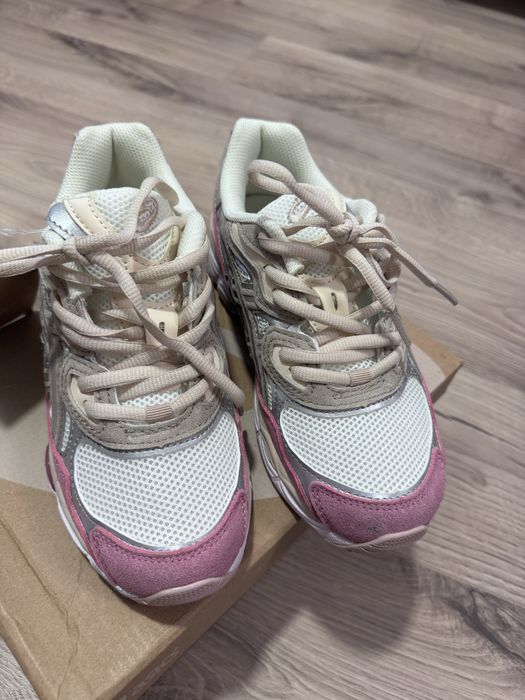 Asics Gel- Nyc  cream mineral beige