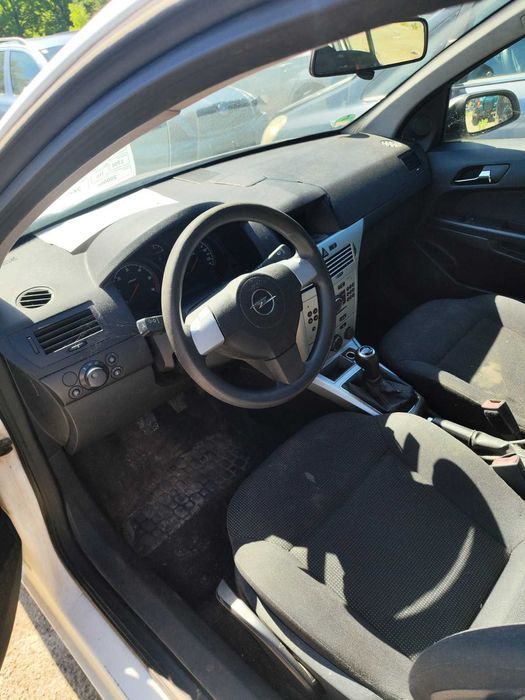Opel astra H / Опел Астра на части - 1.7 дизел 81кв 110кс