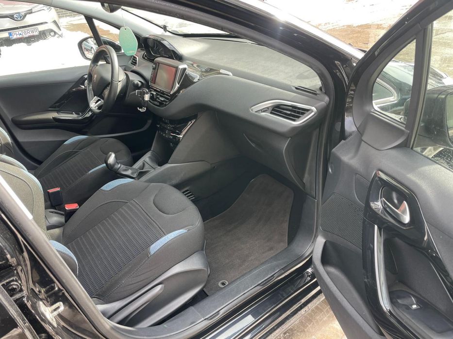 Peugeot 208 2016
