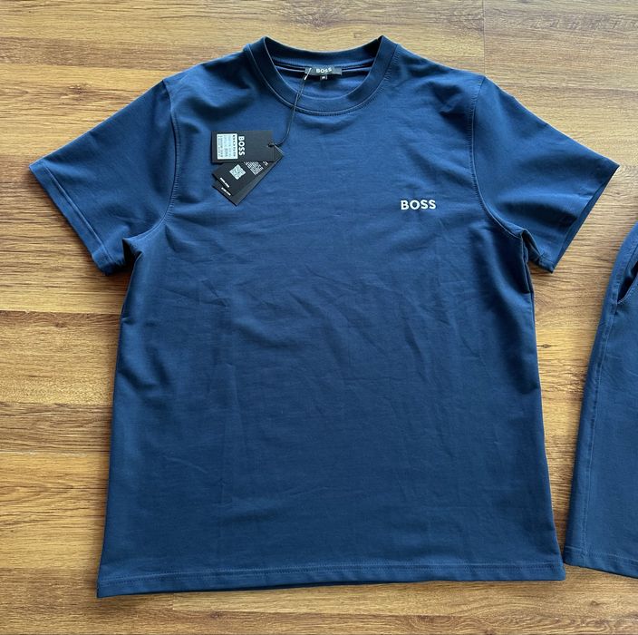 Мъжки,памучен,тъмно син екип Hugo BOSS с бродирано лого,ГОЛЕМИ РАЗМЕРИ