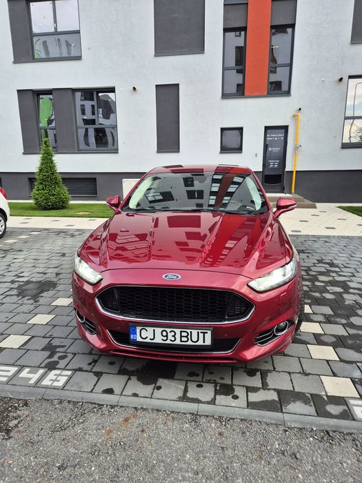 Ford Mondeo 2.0 TDCi / 150 HP / Full LED / ST-Line / POWERSHIFT / Webasto / ACC / Carlig / Alcantara