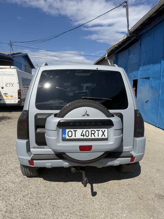 MITSUBISHI Pajero 2010 — imagine 4
