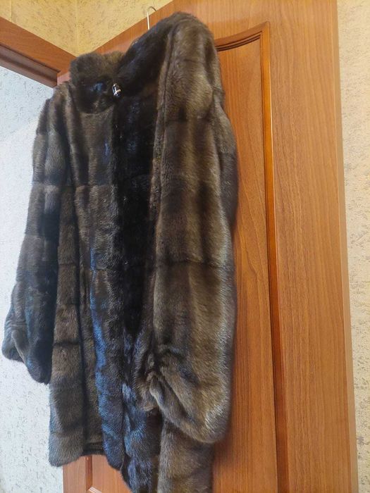 продам норковую шубу