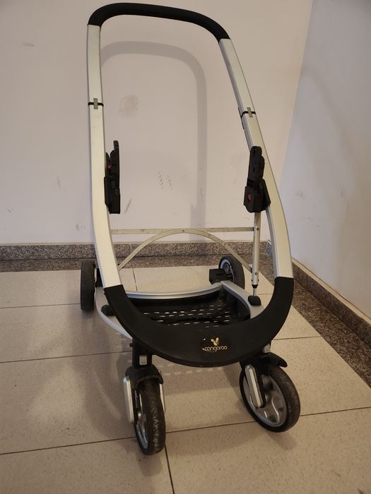 Детска количка Cangaro бебешка количка с два коша супер запазен