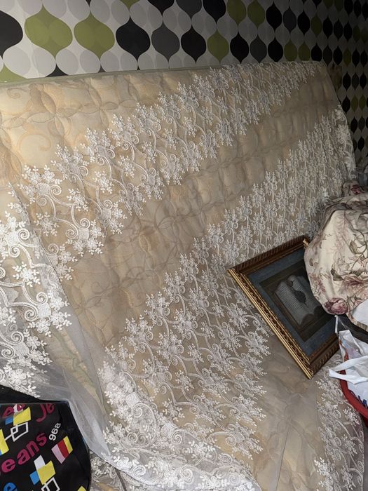 Для дома , стол, стулья , матрасы
