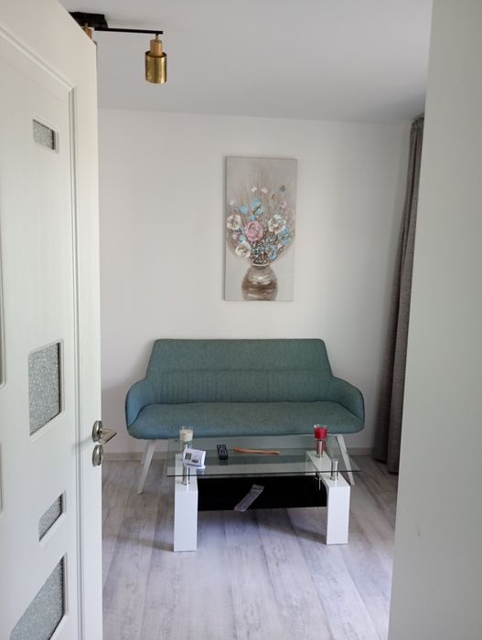 Închiriez apartament cu 1 cameră în orașul Călan vis â vis de Penny