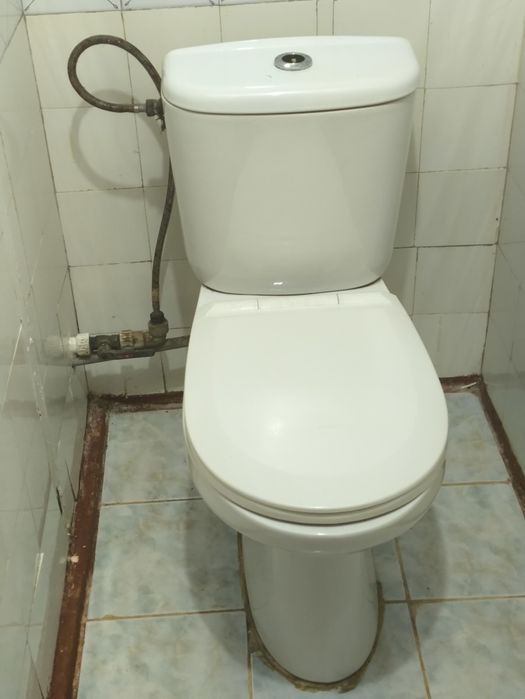 Продаётся унитаз