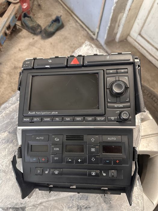 Навигация за ауди а4 б7 пълен комплект